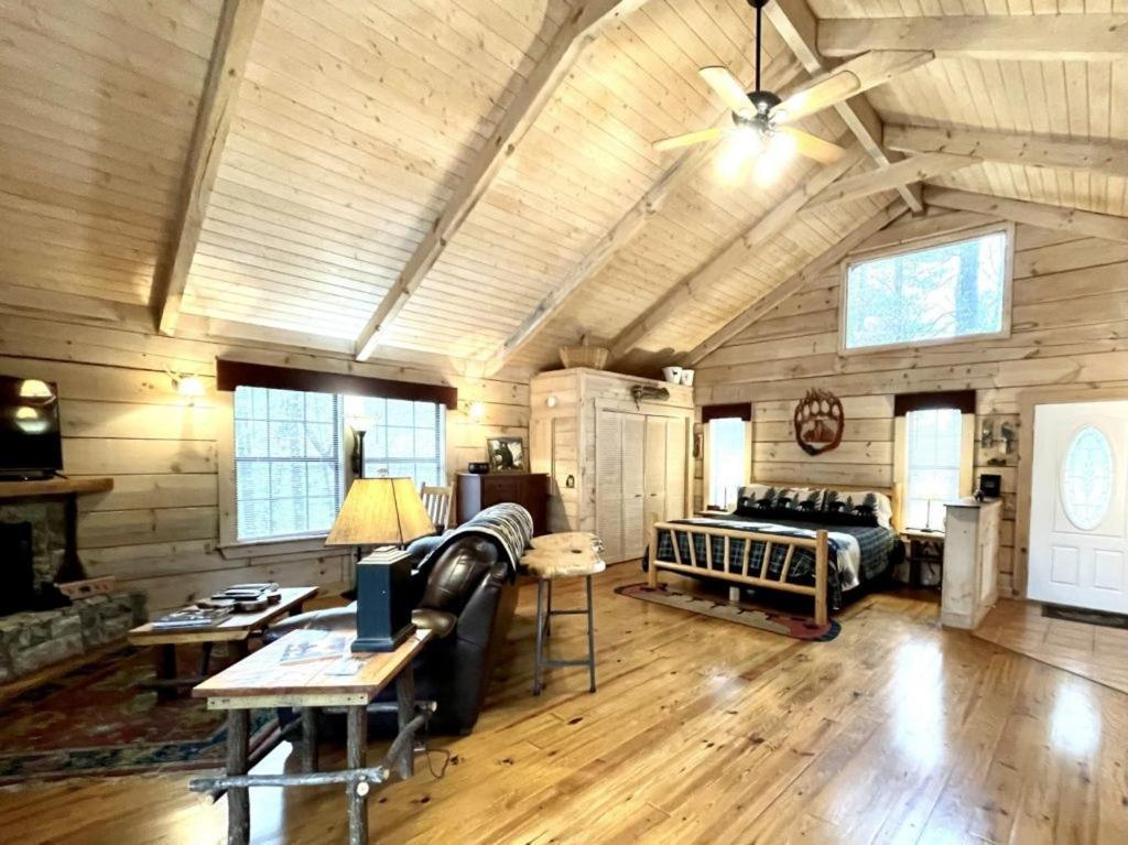 Crazy Bear - Motorcycle Friendly Home With Hot Tub And Grill Tellico Plains Экстерьер фото